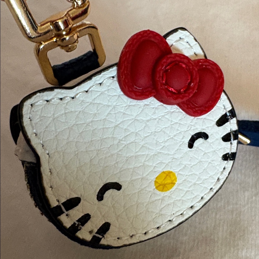 Hello Kitty White & Red Mini Key Chain Coin Purse Bag Charm